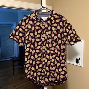 Pineapple Medium Men’s Short Sleeve Button Up